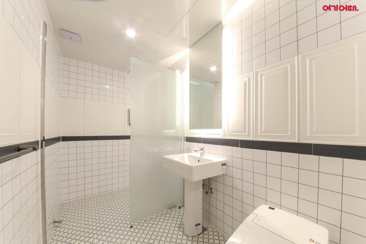 Hotel Yeogijoa Gwangju Metropolitan City Exteriör bild