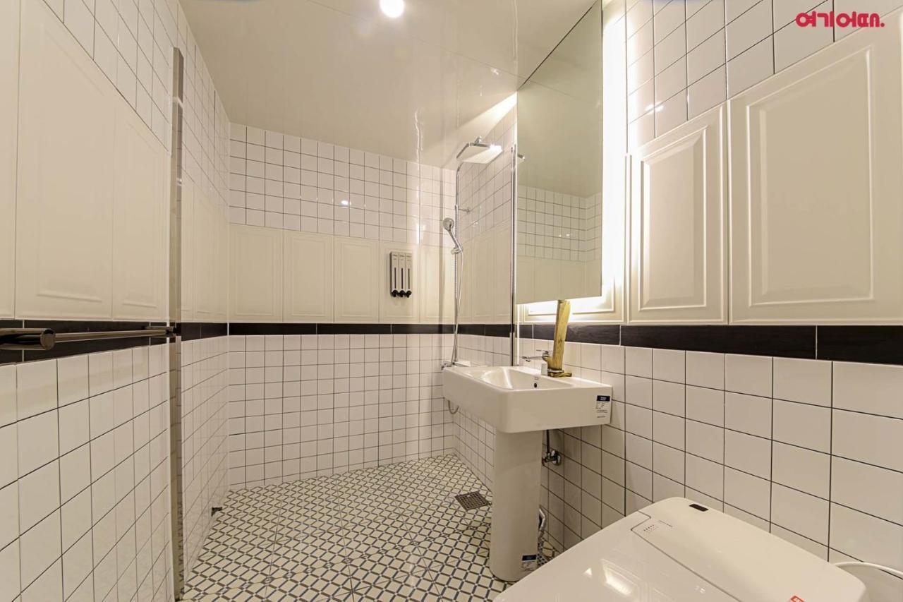 Hotel Yeogijoa Gwangju Metropolitan City Exteriör bild