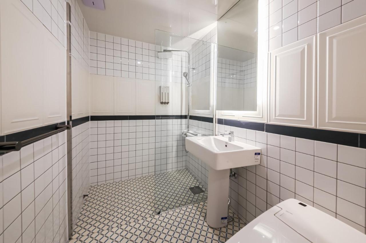 Hotel Yeogijoa Gwangju Metropolitan City Exteriör bild