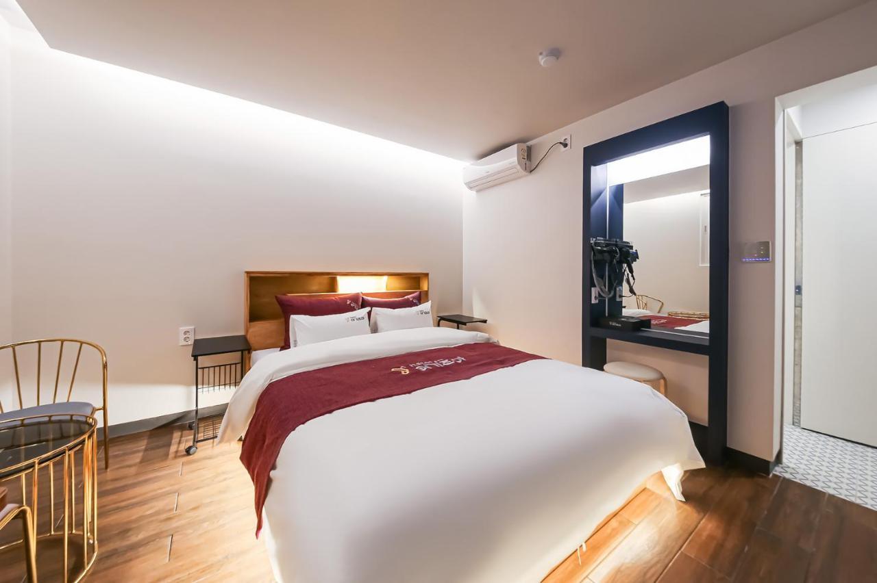 Hotel Yeogijoa Gwangju Metropolitan City Exteriör bild